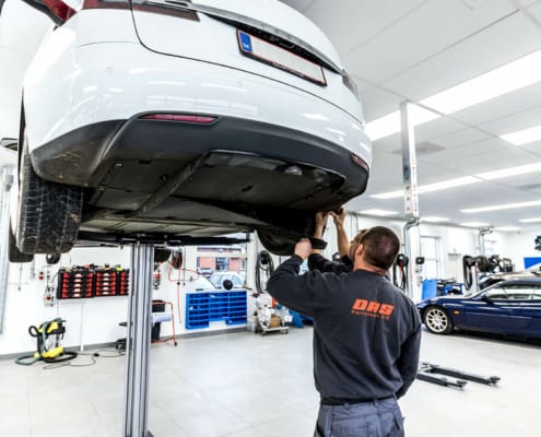 reparation af karrosseri på tesla